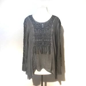 NWT Monoreno Long Sleeve Lace and Fringe Top